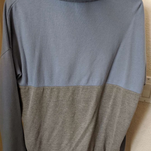 Blue and grey PINK pullover sweater - Picture 2 of 3